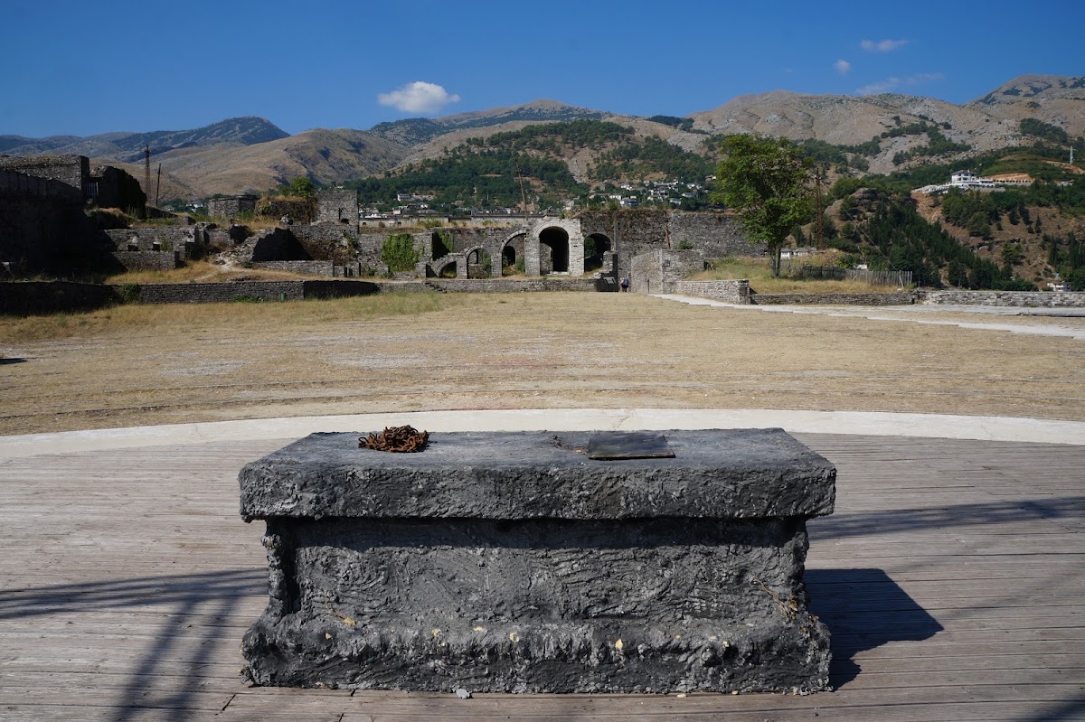Bashteja e Teqesë (Tekke Courtyard Garden) photo 2