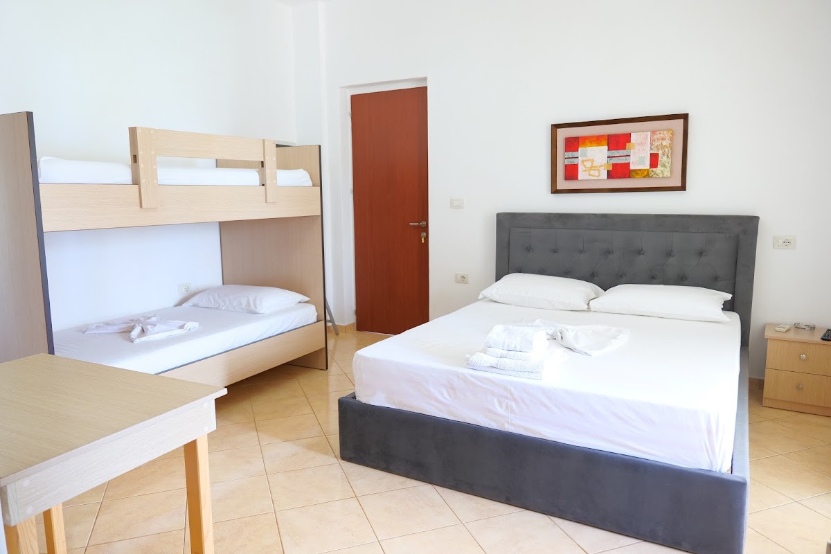 Pëllumb Apartments photo 5
