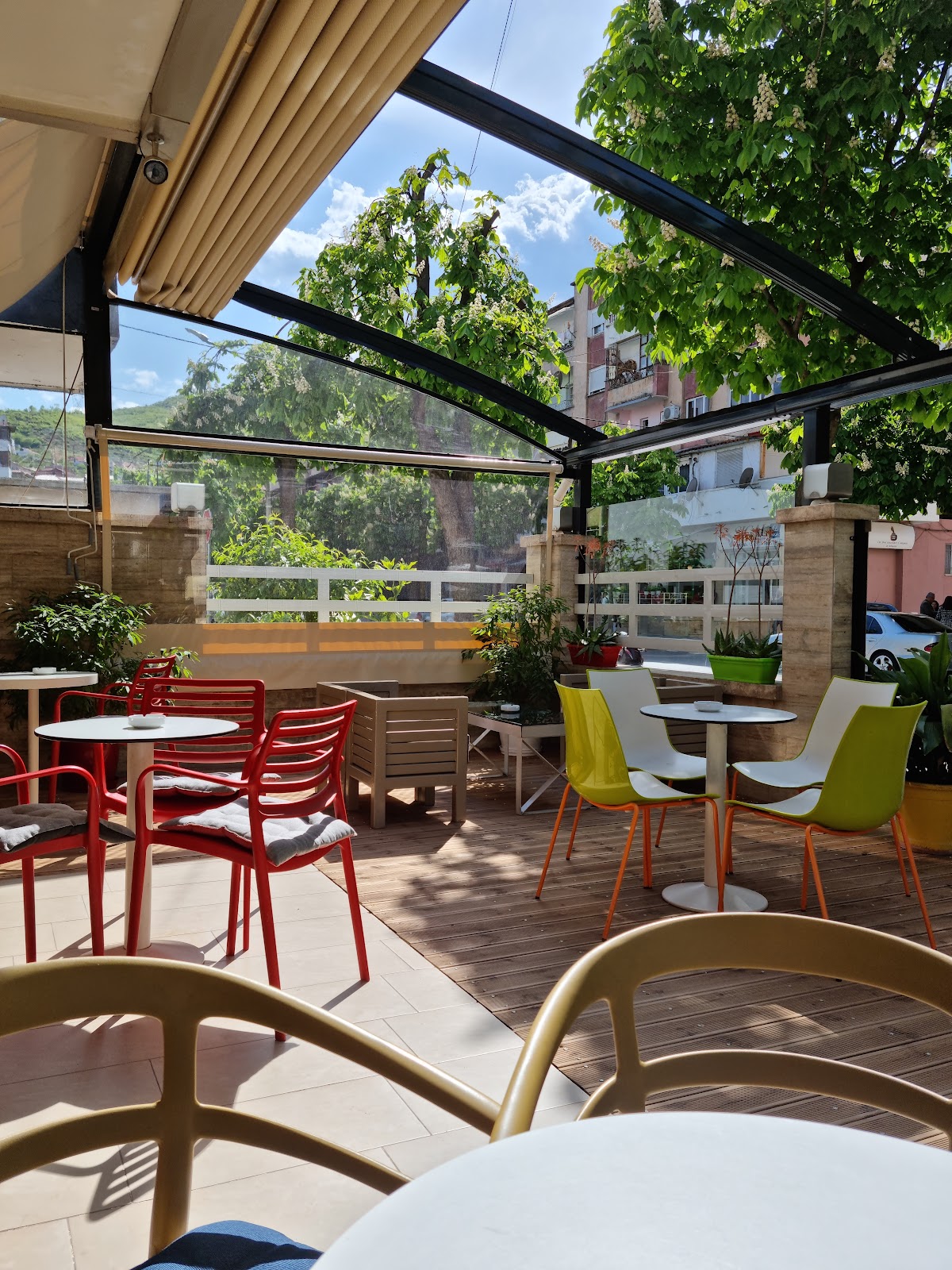 "Tushi" Bar & Pastry Shop