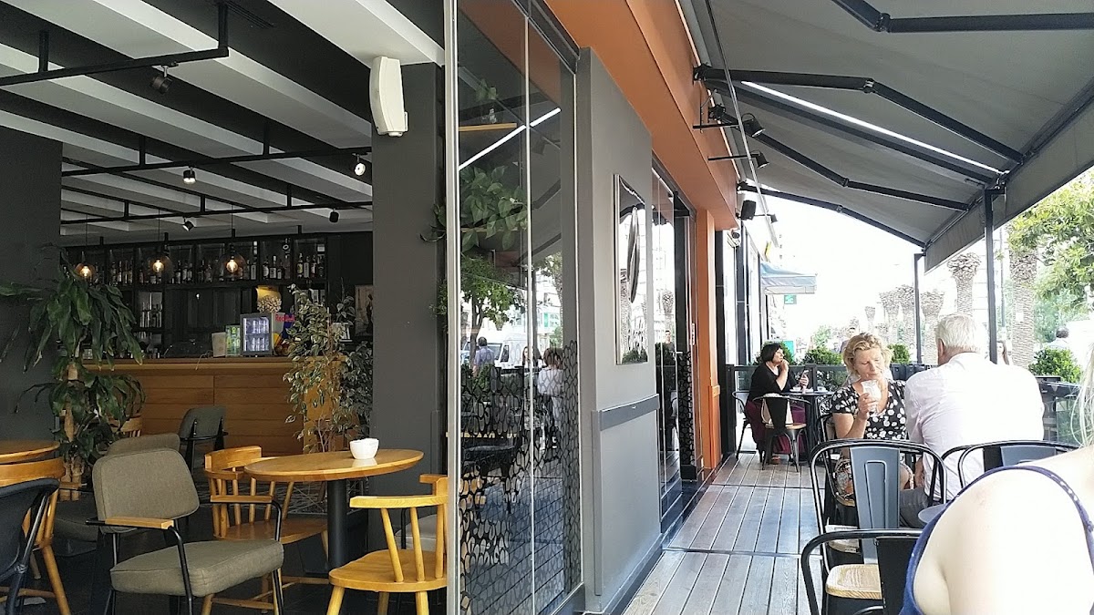 Le Cafe Vlore photo 3