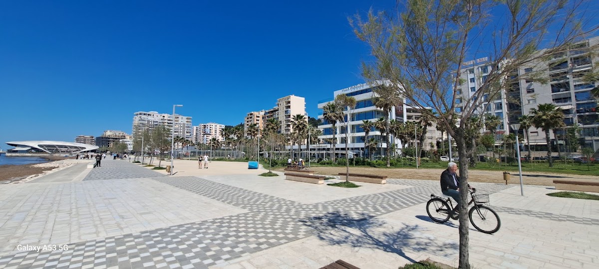 Durrës city (seafront) photo 3