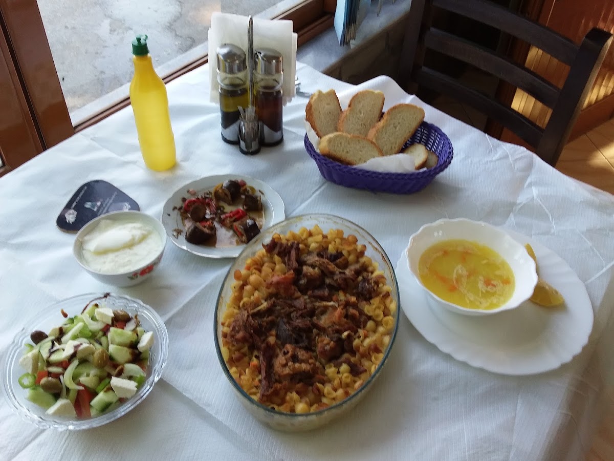 Keli BAR RESTAURANT Xhuli photo 2