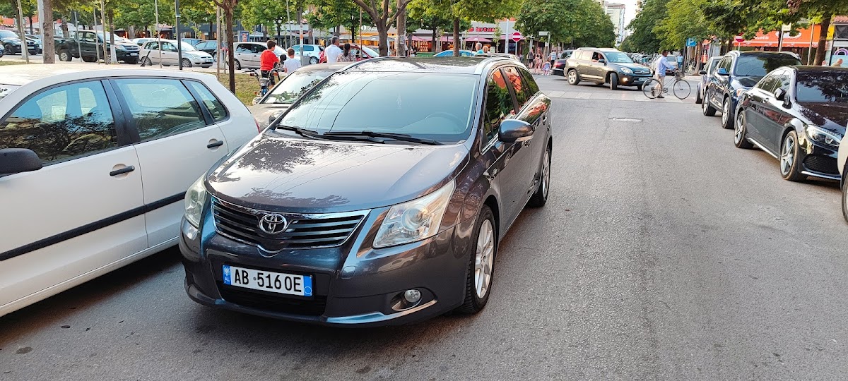 Rent cheap CARS photo 2