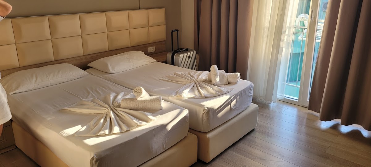Green Park Hotel photo 2