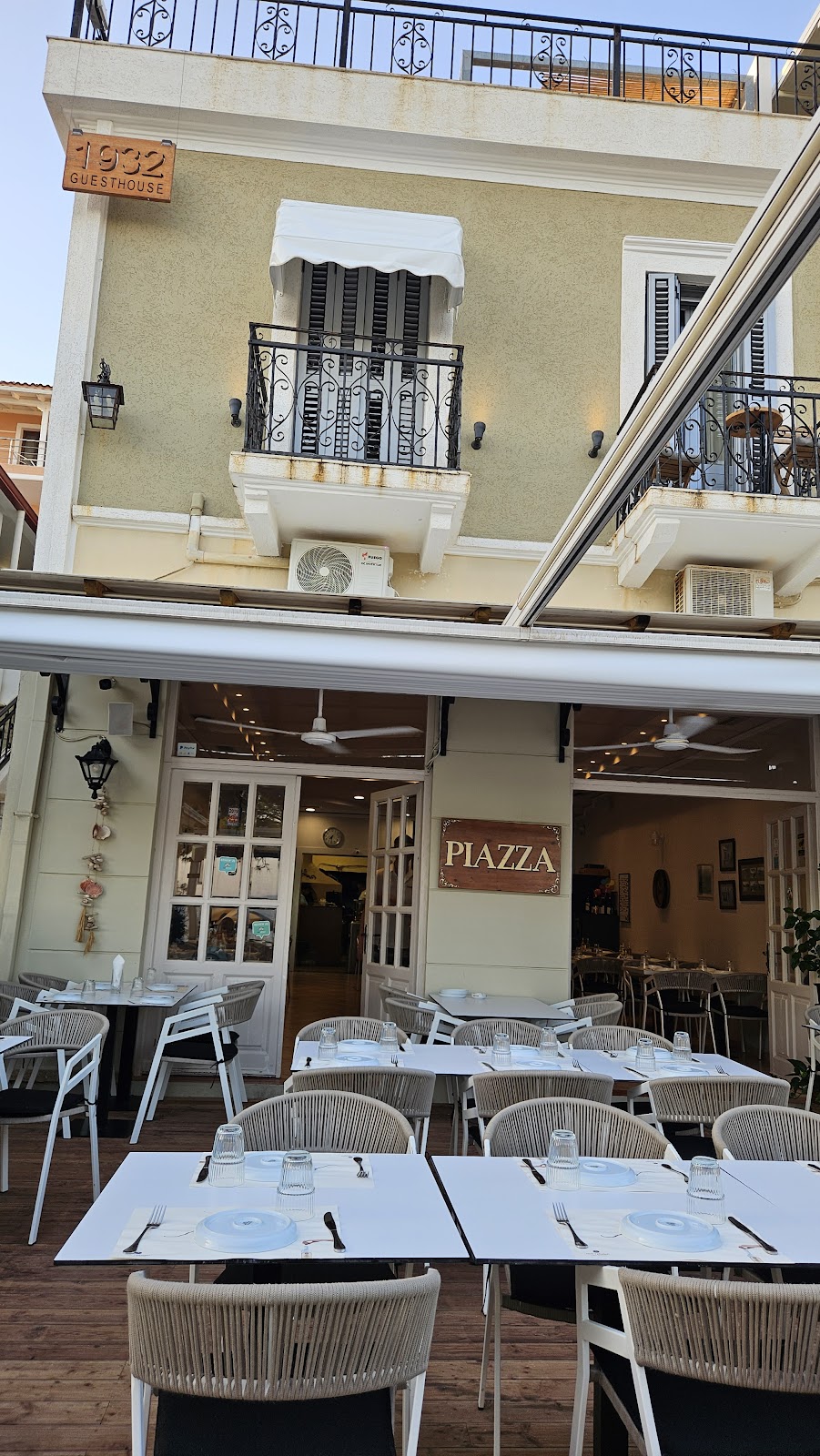 Piazza Restaurant photo 5