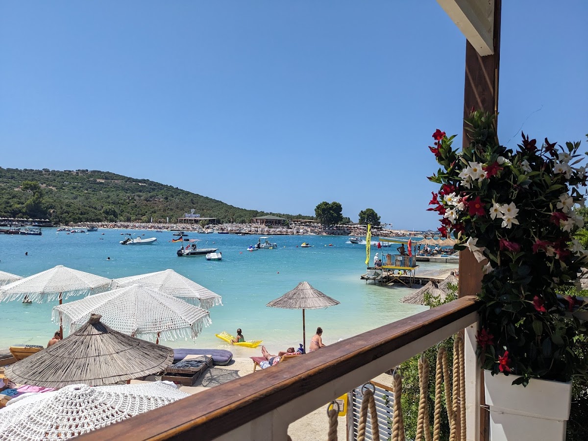 Denoel Beach Restaurant photo 3