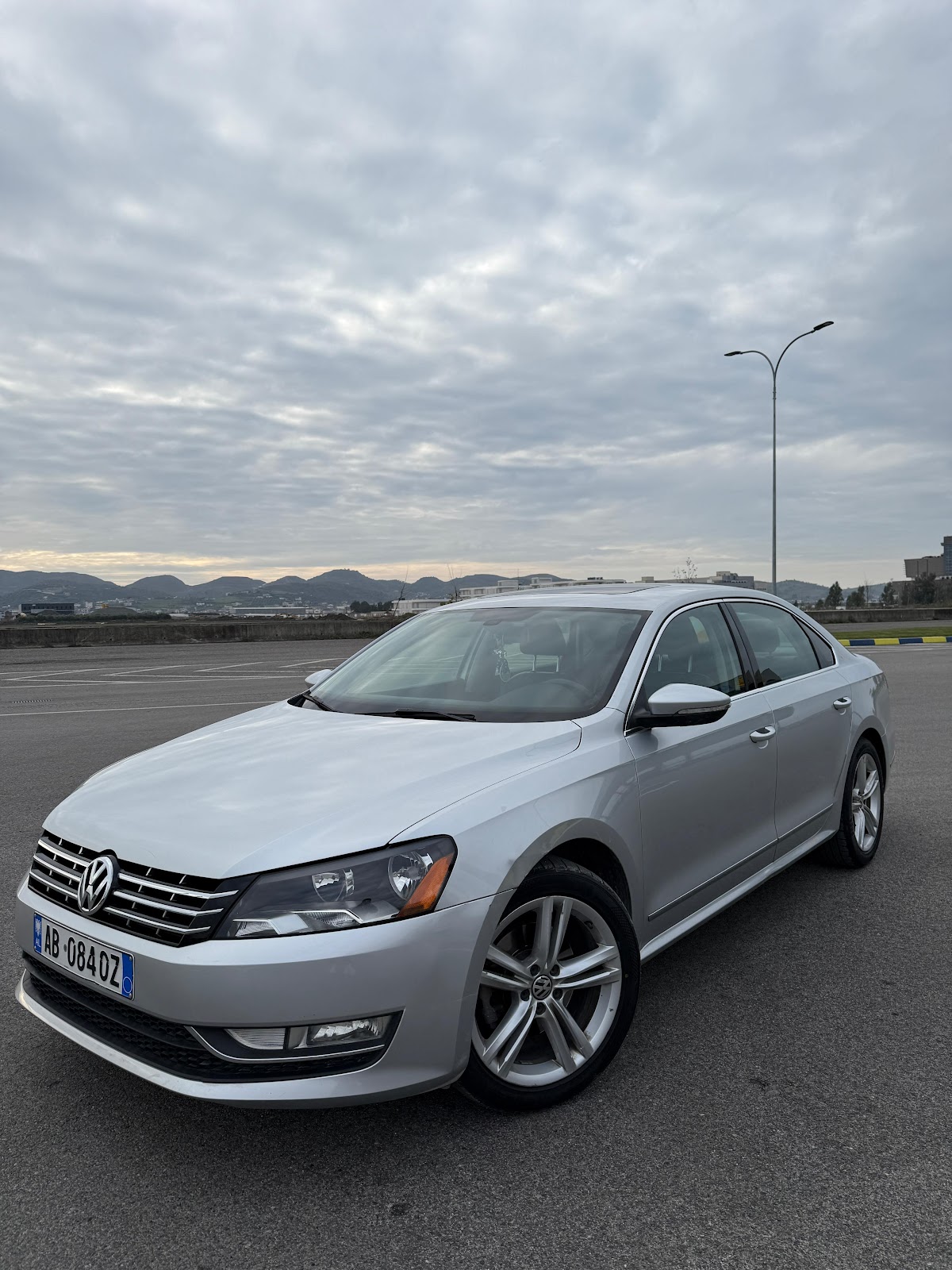 Rental Car Cela photo 2