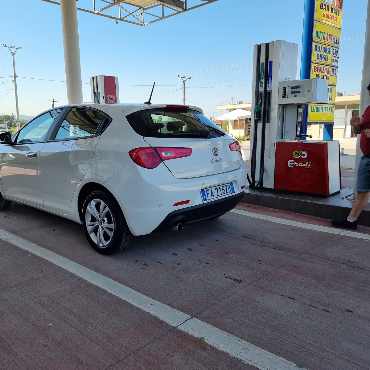 Eradi Petrol photo 2