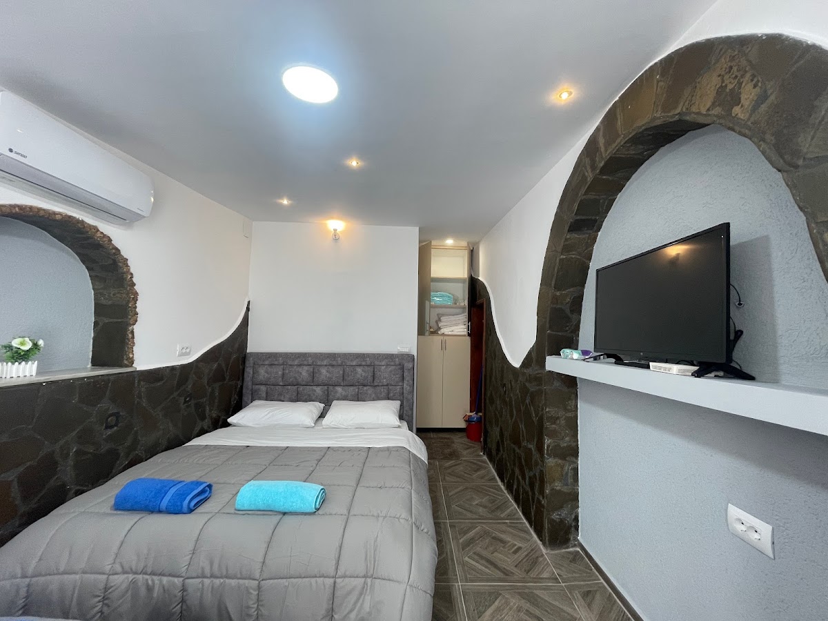 YLLI ROOMS photo 2