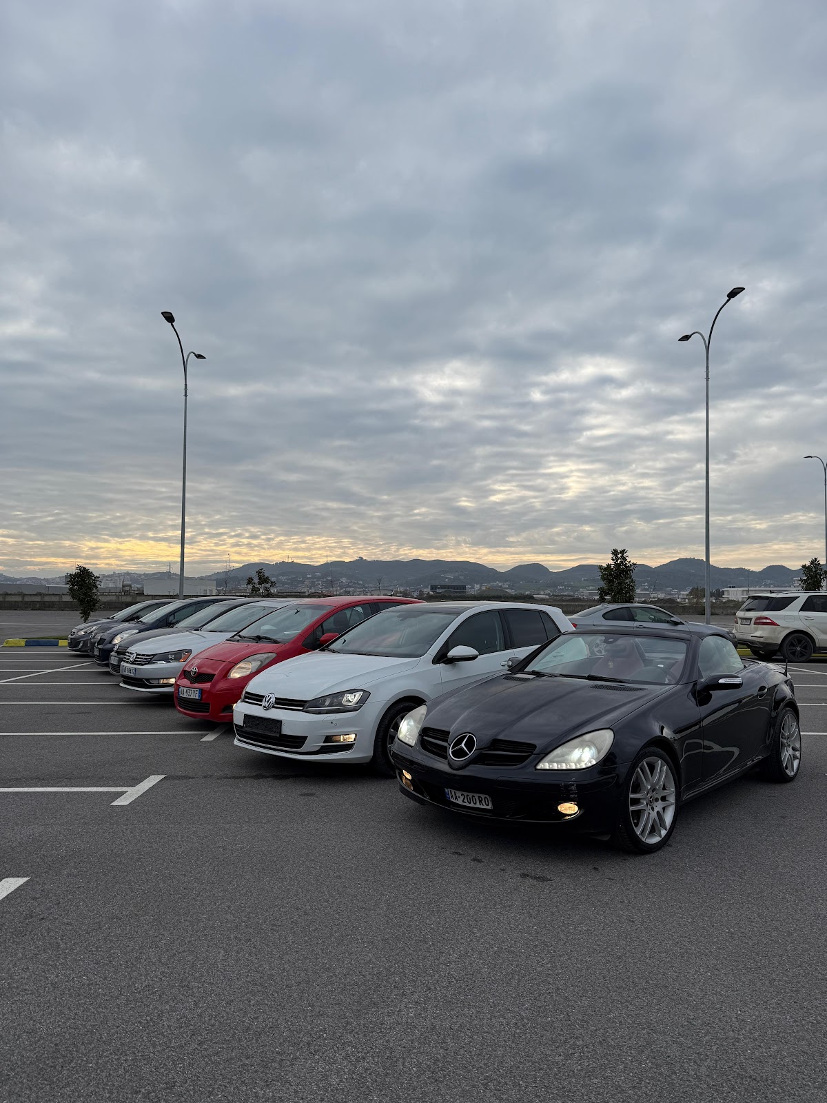 Rental Car Cela photo 3