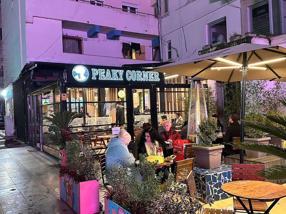 Peaky Corner Bar & Pizza photo 4
